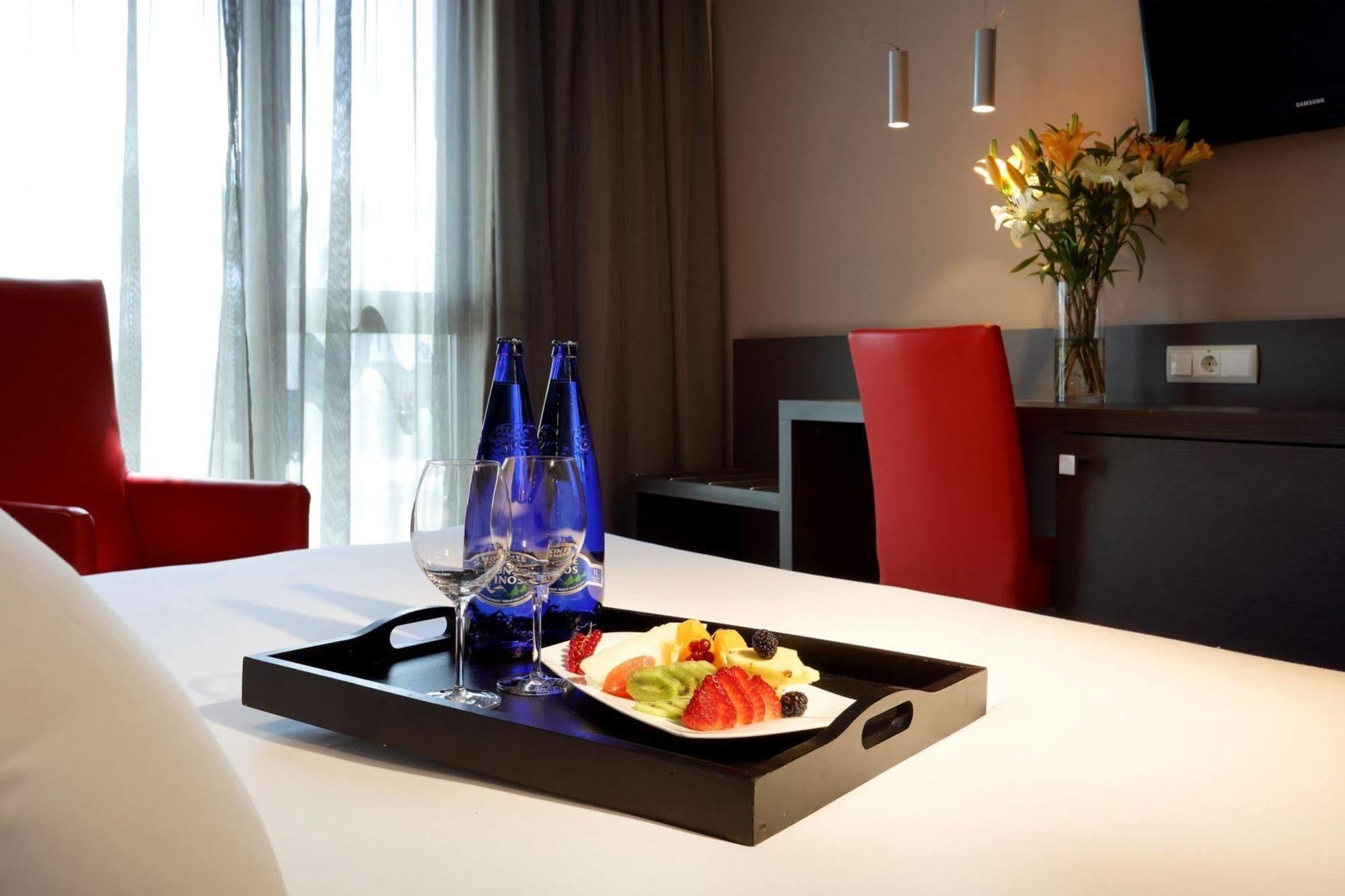 Eurostars Arenas De Pinto Hotel Екстериор снимка